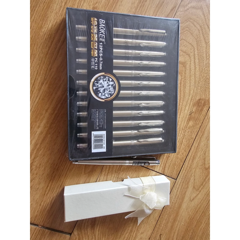 Combo 01 bút ký tên bằng kim loại + 01 hộp đựng bút như hình chỉ 25k 479536