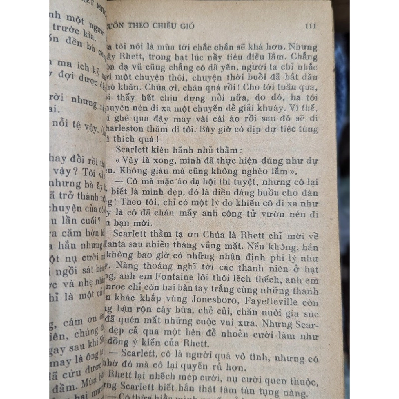 CUỐN THEO CHIỀU GIÓ - VŨ KIM THƯ DỊCH ( BỘ 2 TẬP ĐÓNG BÌA XƯA KO CÒN BÌA GỐC ) 304367