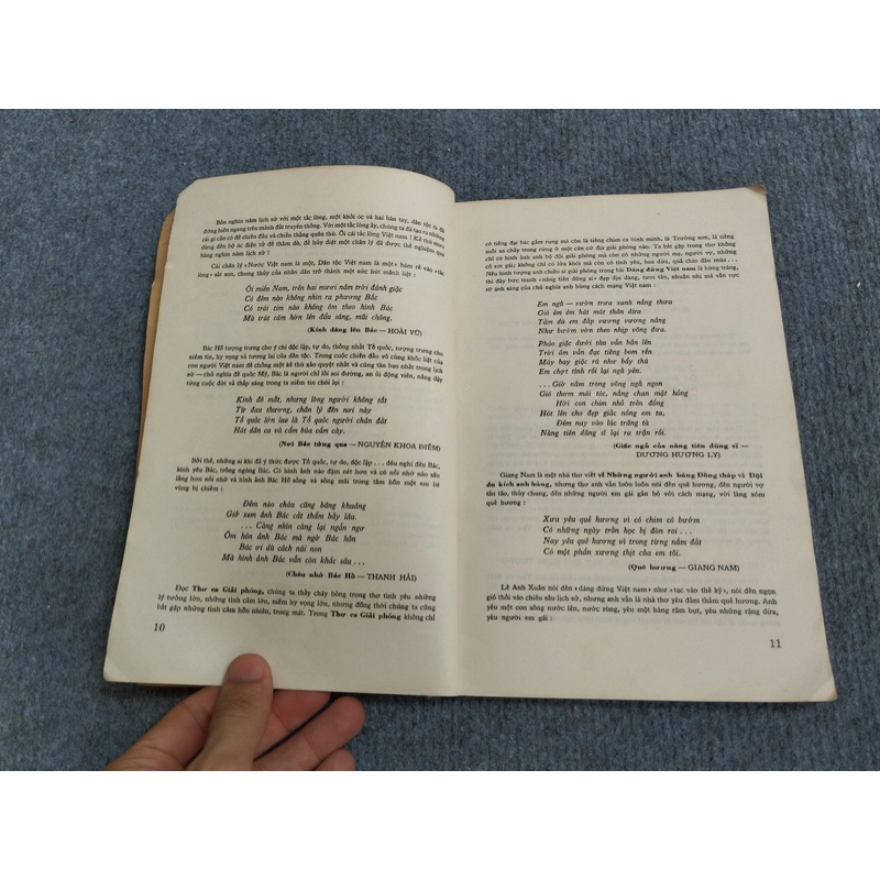 THƠ CA GIẢI PHÓNG 517611