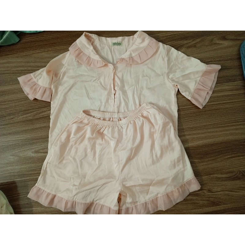 Bộ đồ ngủ màu hồng nhạt  543263