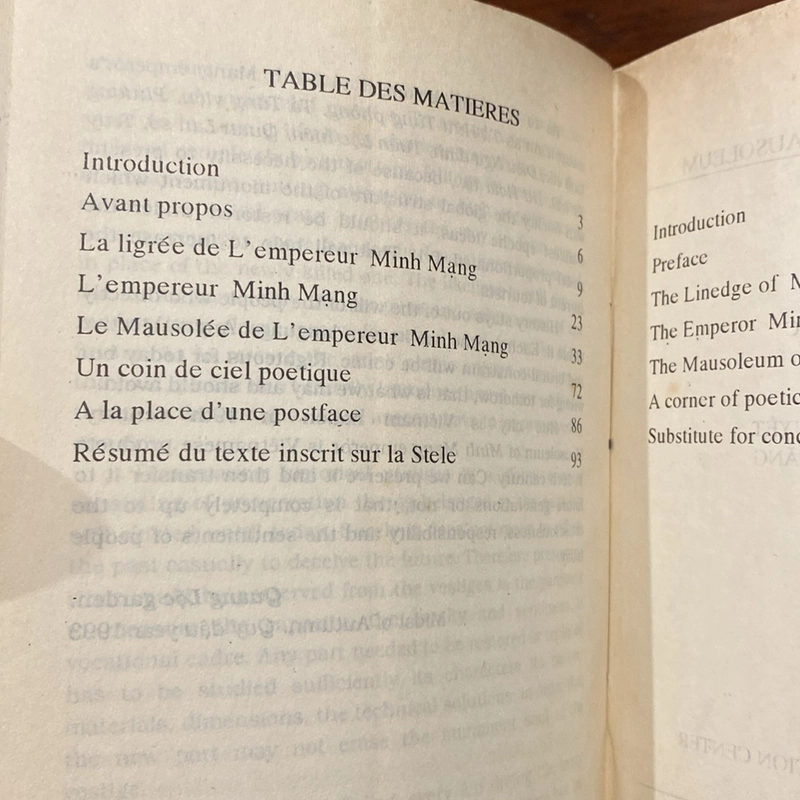 LE MAUSOLEE DE L'EMPEREUR MINH MẠNG (LĂNG VUA MINH MẠNG), TIẾNG PHÁP, XUẤT BẢN 1993 495565