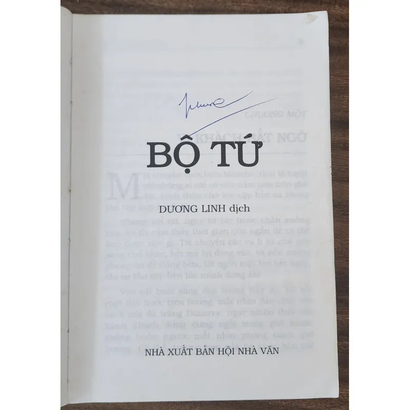 Tiểu thuyết trinh thám của nữ nhà văn Agatha Christie: BỘ TỨ (275 trang) 717888