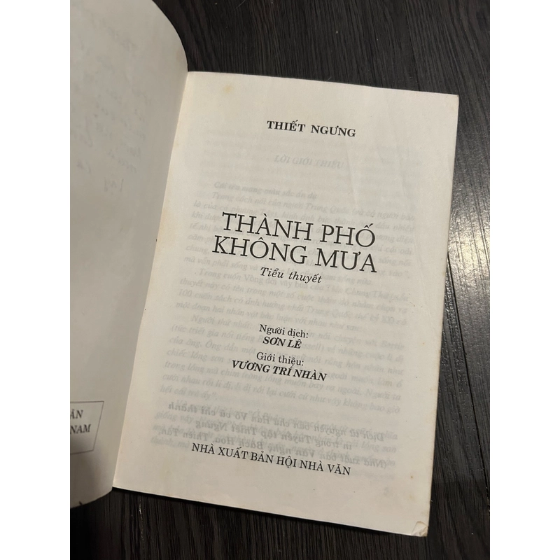 Thành phố không mưa 377225