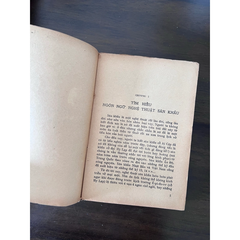 Nghệ thuật biểu diễn hiện thực tâm lý 551630