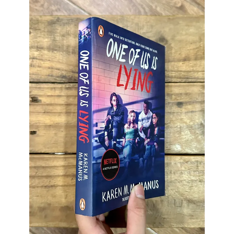 One of Us Is Lying - Karen M. McManus 752908