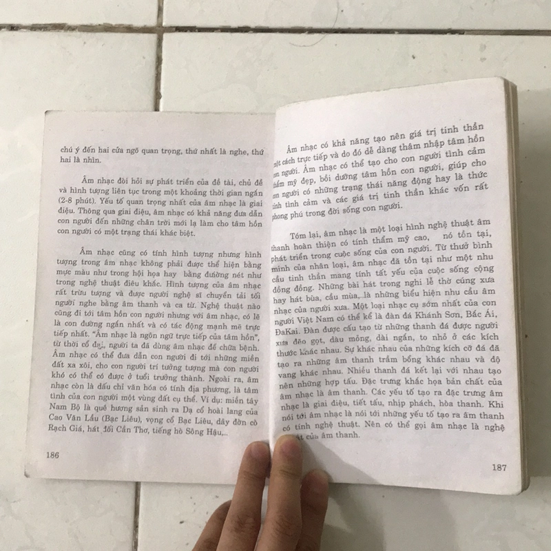 Sách Mỹ học đại cương 400229