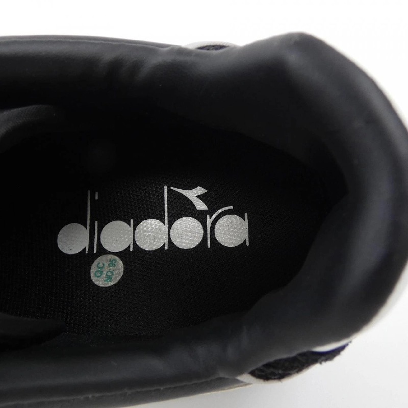 Giày thể thao DIADORA - Hàng hiệu Authentic 903865