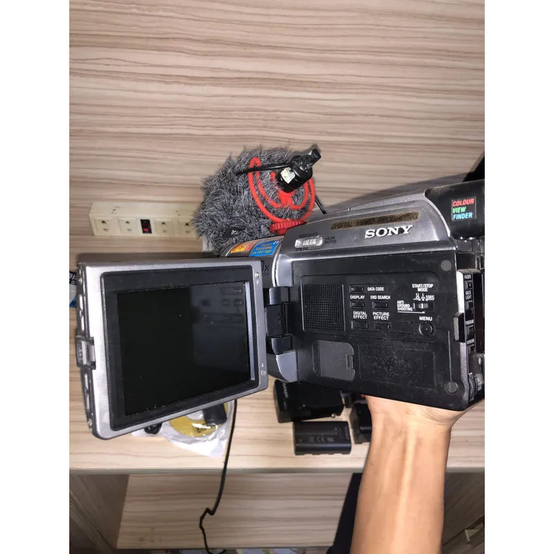 Sony Handycam Digital 8 & Lens Sony 707409