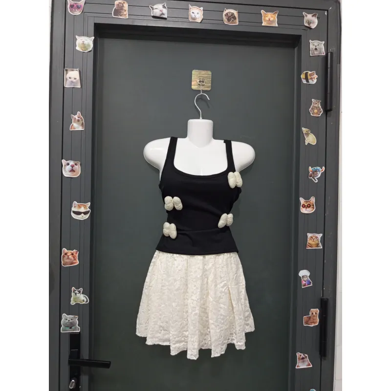 Thanh lí quần áo 748534