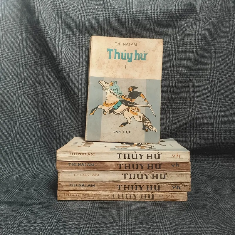 Thủy Hử - Thi Nại Am - Dịch giả: Á Nam Trần Tuấn Khải - Năm 1988 607204