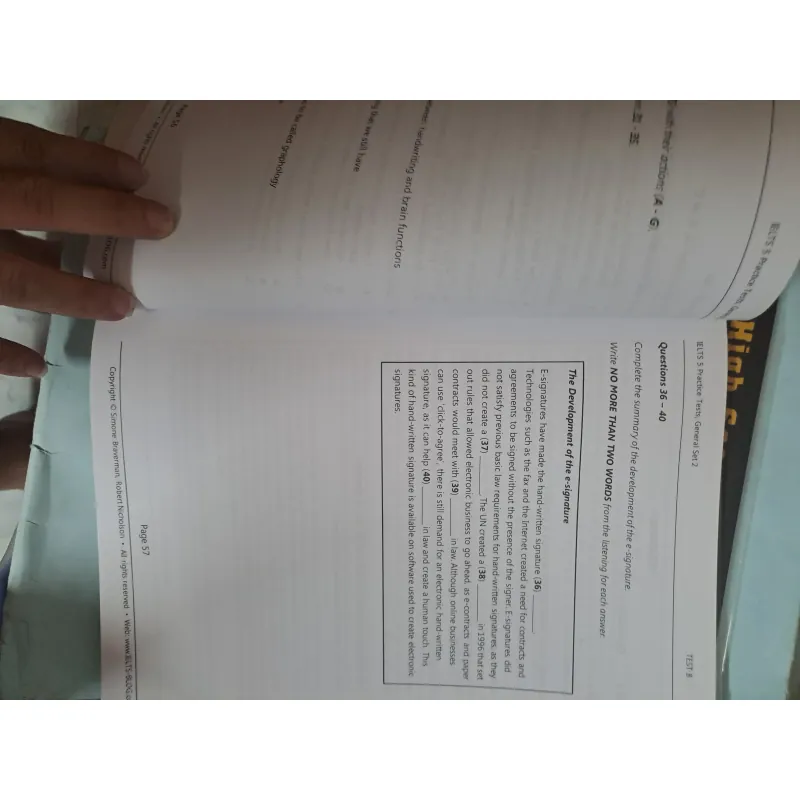 Bộ 2 cuốn 5 IELTS practice tests (1academic + 1 general) 781509