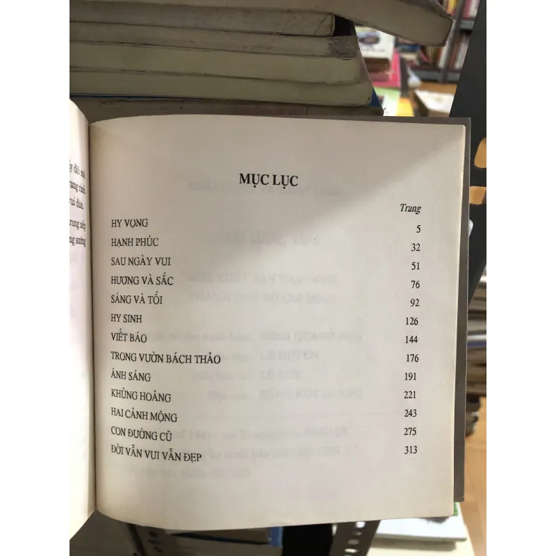 Gánh hàng hoa-Khái Hưng và Nhất Linh 971886