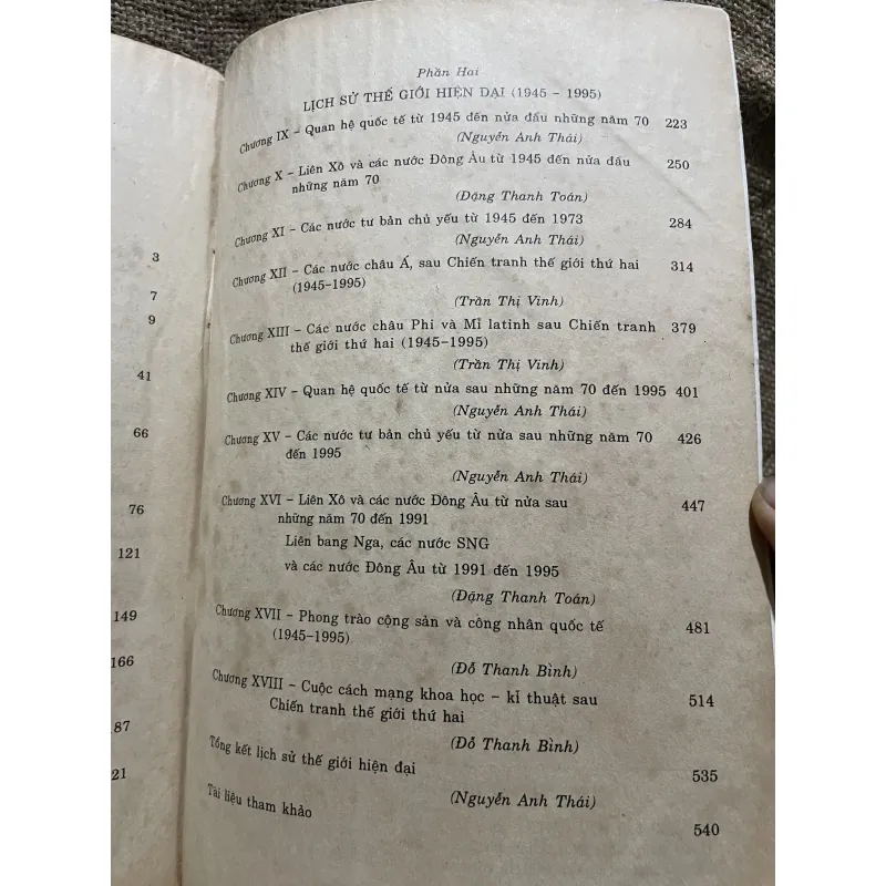 Lịch sử thế giới hiện đại - mấy trang đầu bị mất góc  1000054