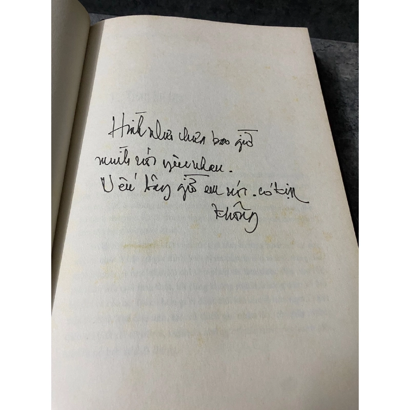 Đằng sau những nụ cười- Khánh Ly - Bìa cứng, mới 85% 777826