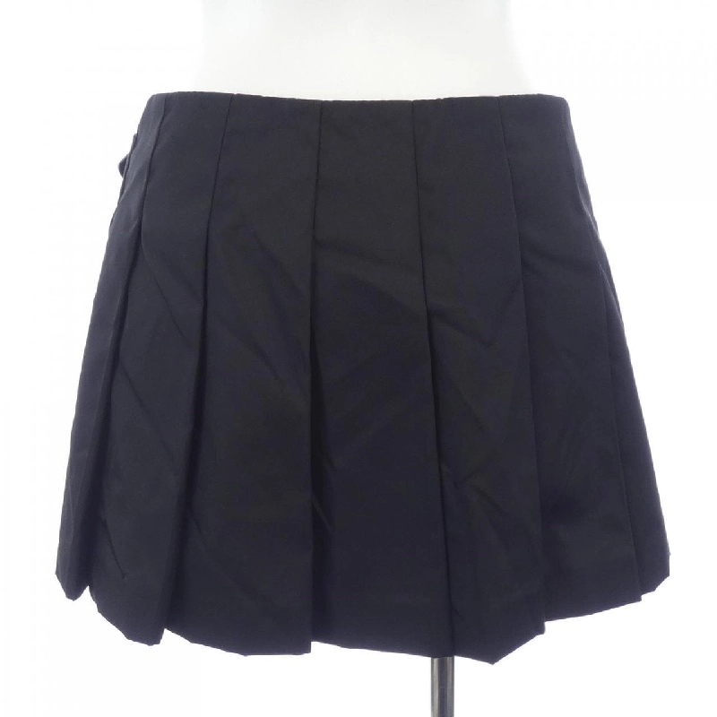 Chân váy logo tam giác PRADA 21H922 S222 1WQ8 - Hàng hiệu Authentic 815878