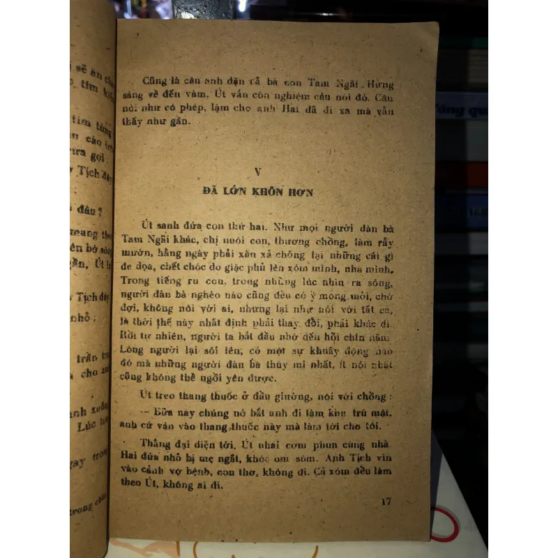 Người mẹ cầm súng - Nguyễn Thi 933282