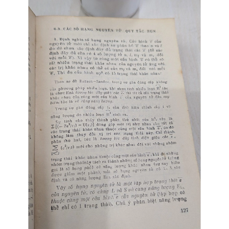 Thuyết lượng tử về nguyên tử và phân tử - Nguyễn Đình Huê và Nguyễn Đức Chuy 701840