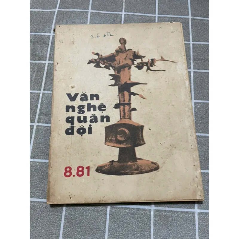 TẠP CHÍ VĂN NGHỆ QUÂN ĐỘI 8.1981 556931