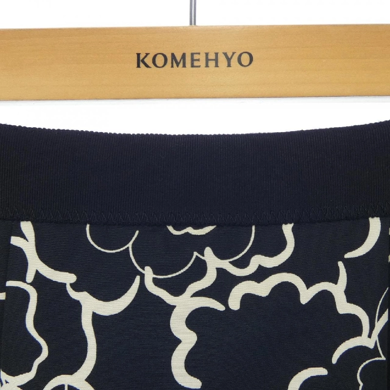 Đầm TO BE CHIC 646505