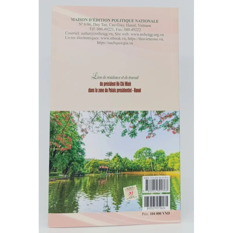 Lieu de résidence et de travail du président Hô Chi Minh dans la zone du palais presidebti 1046781