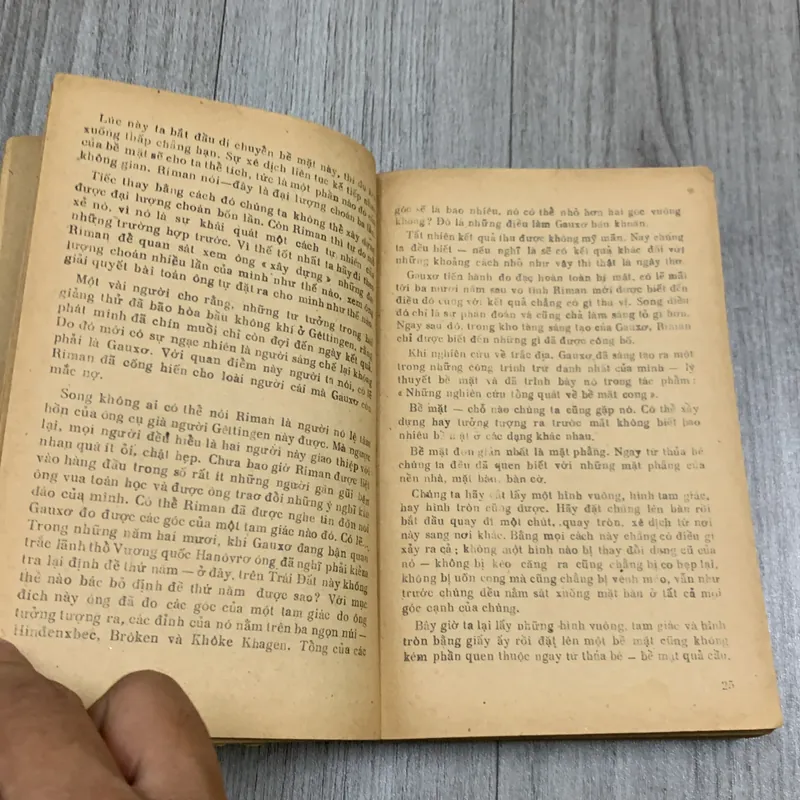 Hình học vũ trụ  6a2 717862