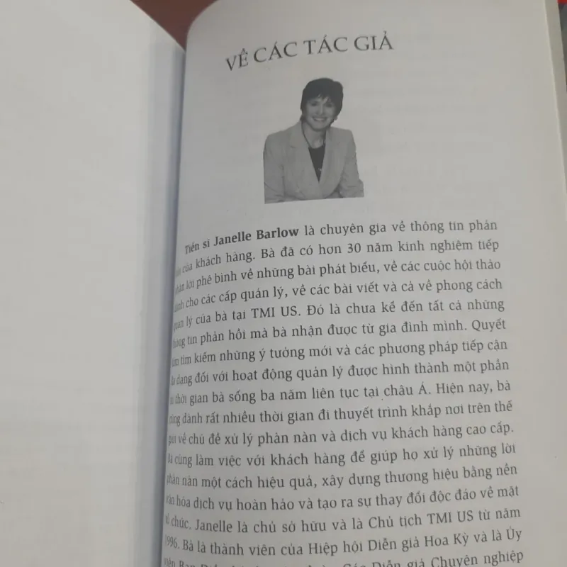 Janelle Barlow & Claus Moller - KHI KHÁCH HÀNG LÊN TIẾNG 975561