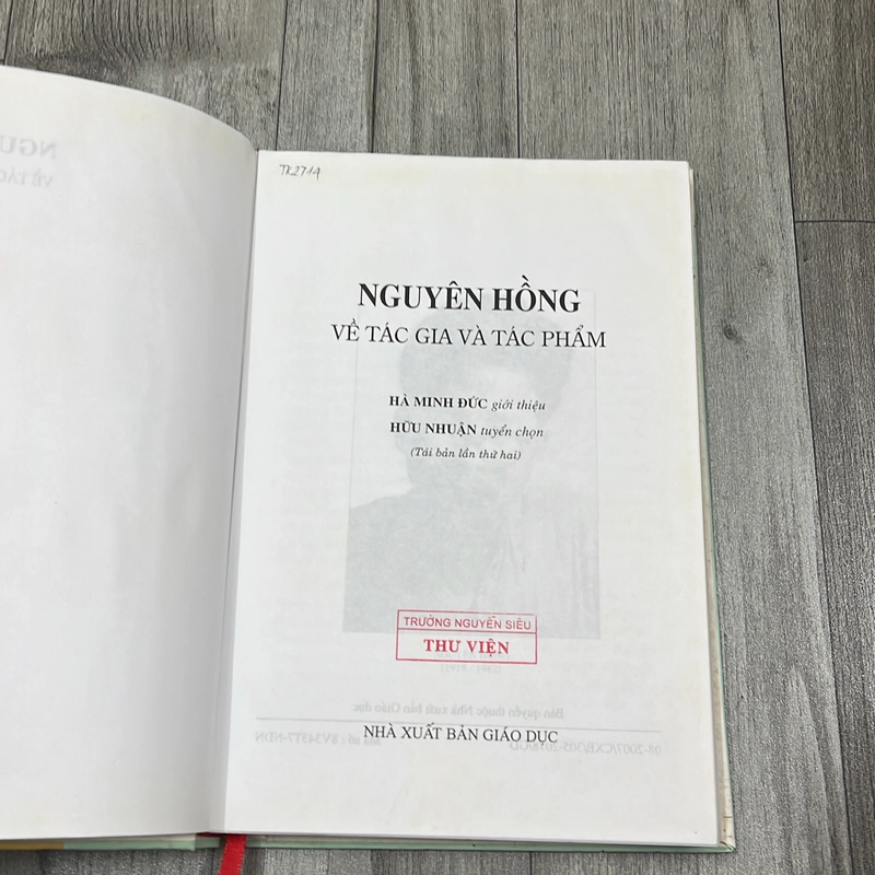 Nguyên hồng về tác gia và tác phẩm. 9b1 544972