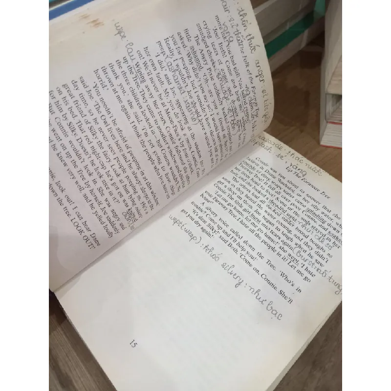 The Folk of the Faraway Tree - Enid Blyton 704060