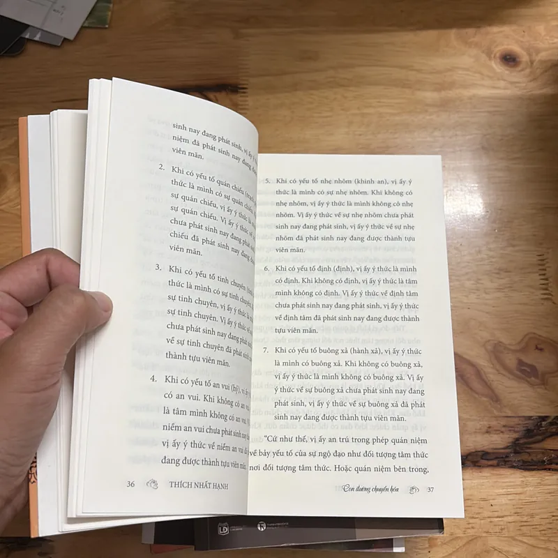 II Phật Giáo: Con Đường Chuyển Hoá _ Kinh Bốn Lĩnh Vực Quán Niệm - Thích Nhất Hạnh - 2020 702679