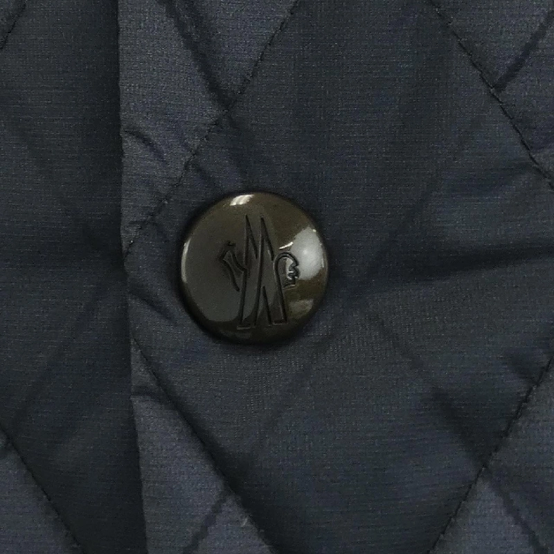 MONCLER GAMMEBLEU 23913000001 Áo khoác lông - Hàng hiệu Chính hãng 902548