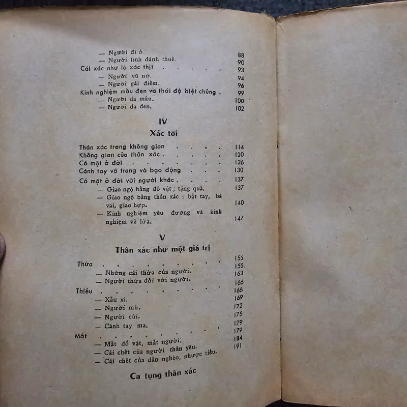 Ca tụng thân xác - nguyễn văn trung 748976