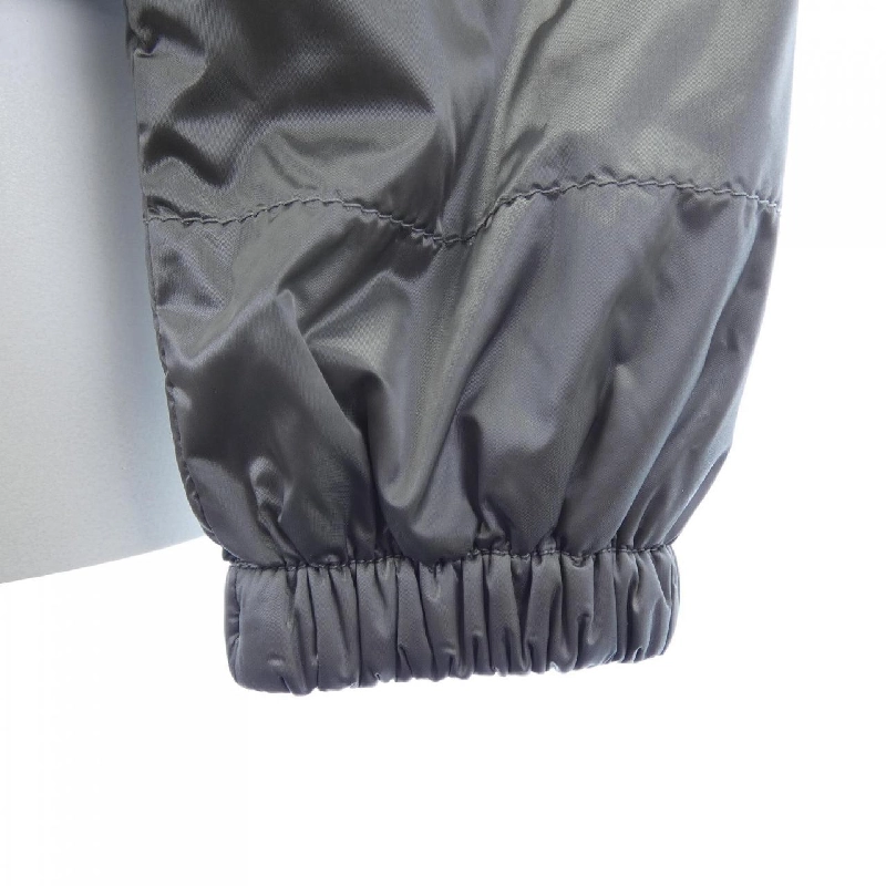 Jacket PRADA logo tam giác 291511 R191 1DAB - Hàng hiệu Authentic 811119