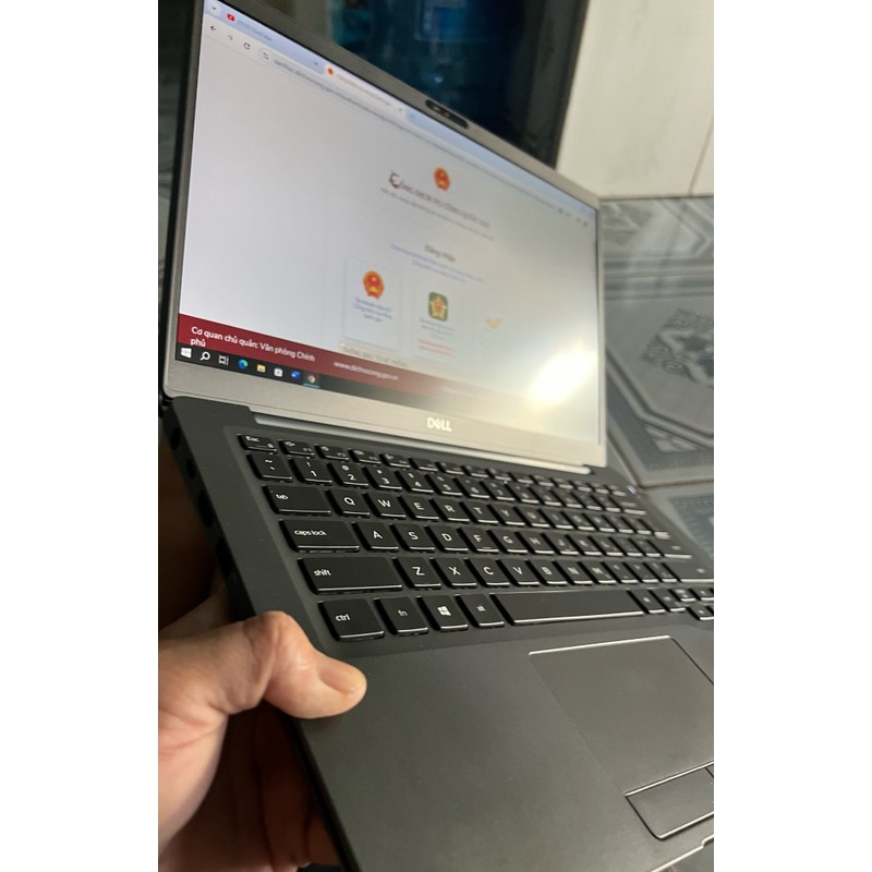 Cần bán thanh lý Laptop Dell 7400 i7, ram 8, 256 ssd,  97307