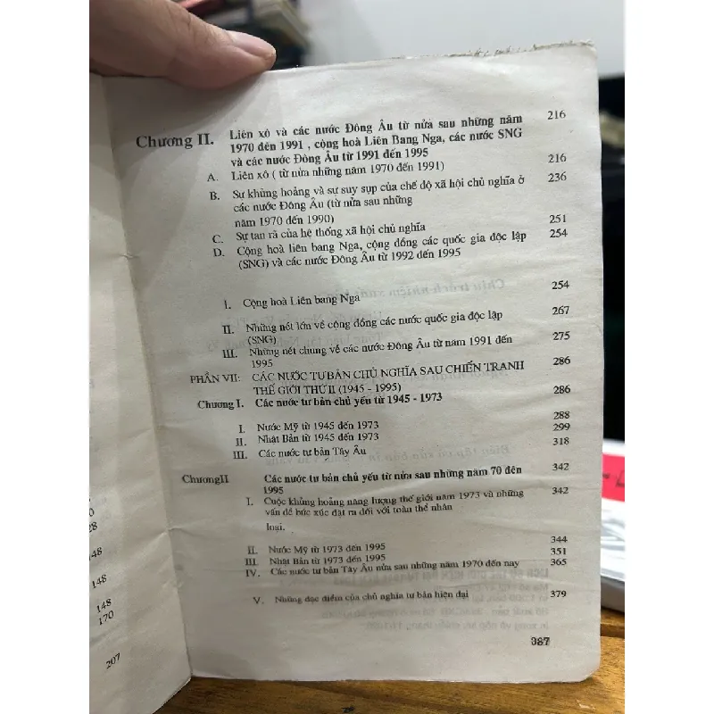 Lịch sử thế giới hiện đại (Từ 1945 đến 1995) – Quyển A – Nguyễn Anh Thái 589566