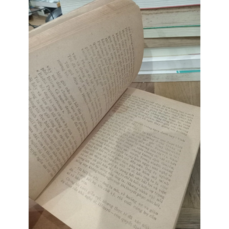 Dì Hulia và nhà văn quèn - Mario Vargax Loxa 202373