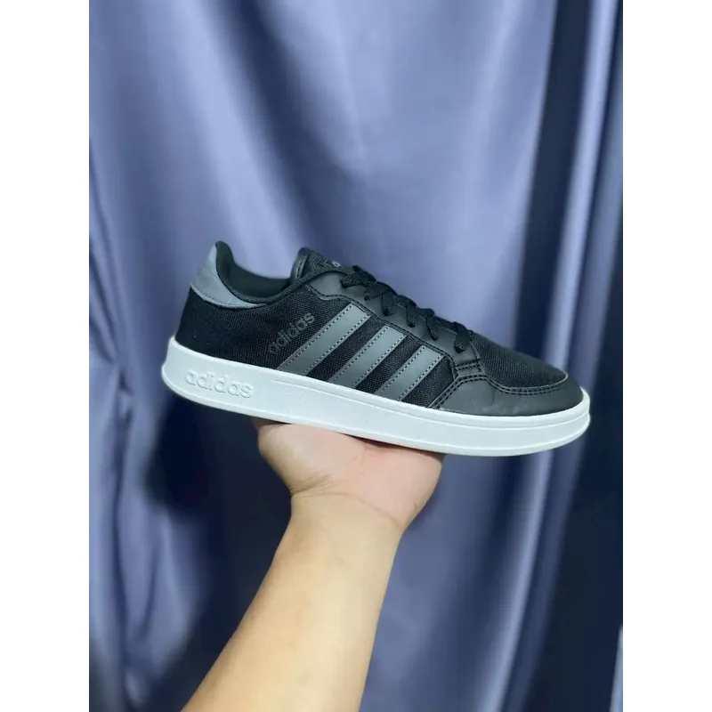 Giày chính hãng  702881