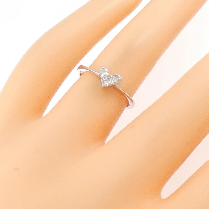 Nhẫn kim cương hình trái tim K18WG 0.25CT 671351