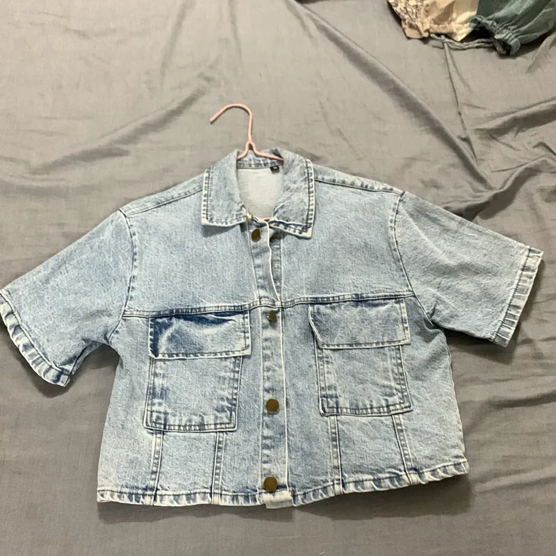 Áo khoác jean size S, M còn mới , mặc 2 lần 729202