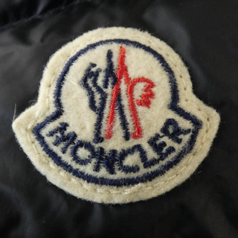 Áo khoác lông vũ MONCLER LANS 628593