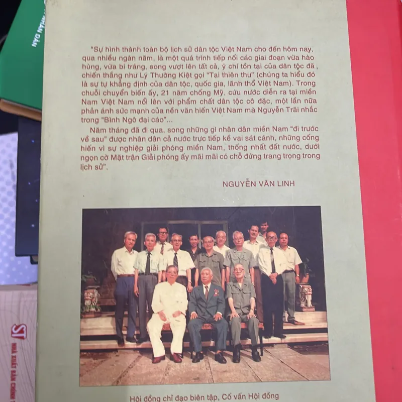 Chung Một Bóng Cờ  996485