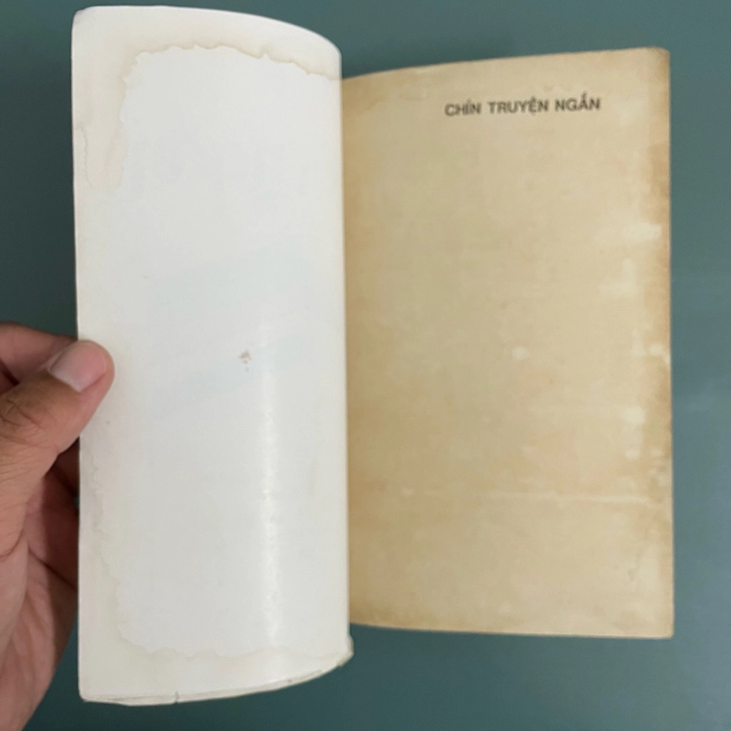 II Tựa sách: 9 Truyện Ngắn - Nhiều tác giả - 1993 451854
