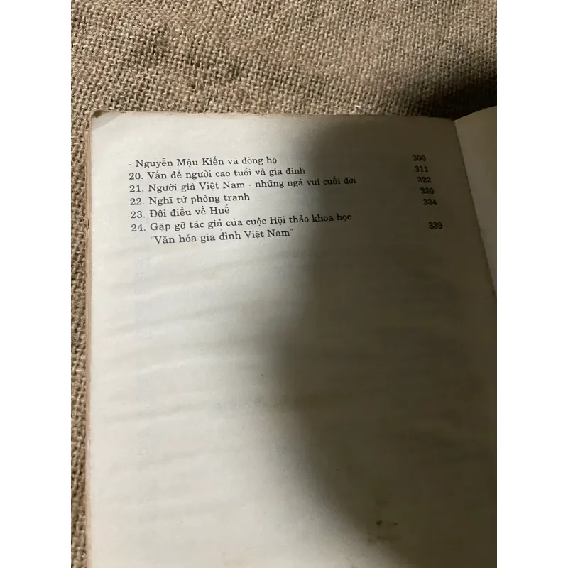 VĂN QUÂN - VỀ CÁC GIÁ TRỊ DÂN TỘC 573671