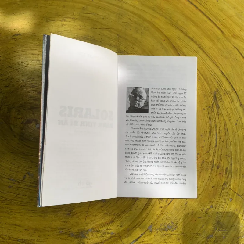 SOLARIS HÀNH TINH BÍ ẨN - STANISLAV LEM 937240