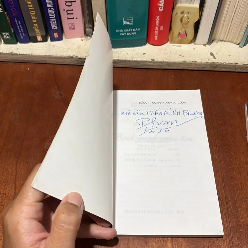 II Truyện Ngắn: Bình Minh Màu Tím - Nguyễn Thanh Nga - 2011 785675