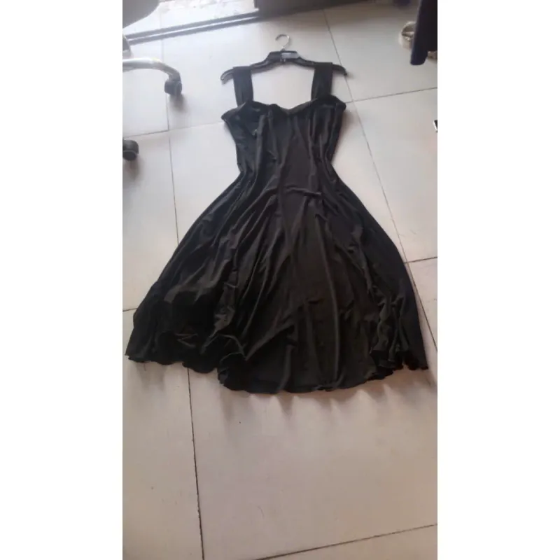 Đầm đen dây bảng lớn size M 1002036