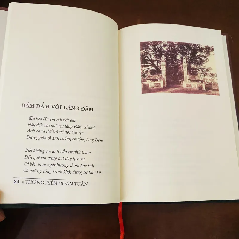 Lấp lánh bóng kinh thành  975905