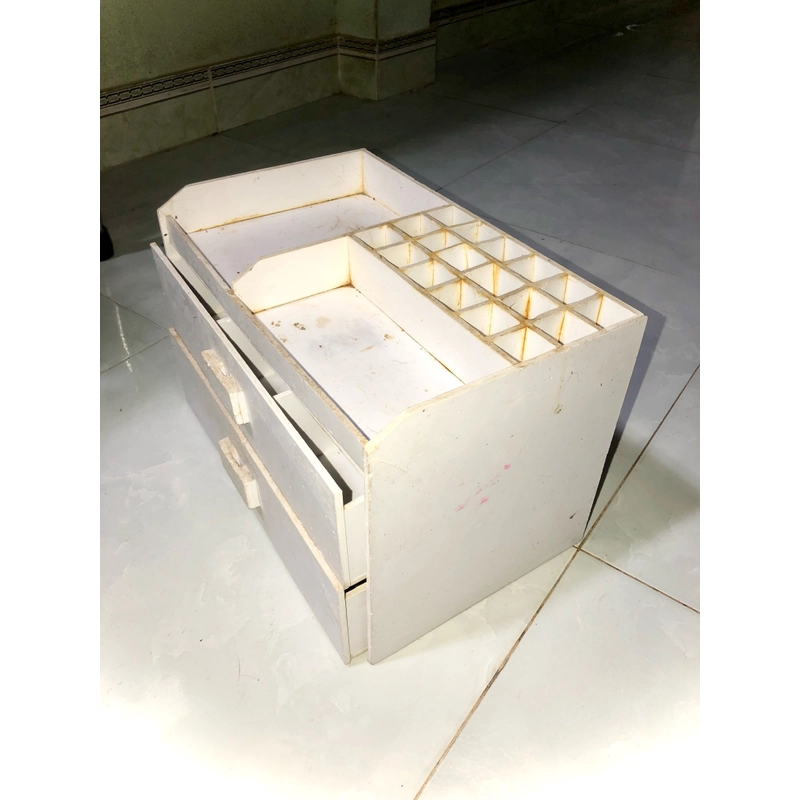 Kệ đựng đồ trang điểm hoặc đồ dùng cá nhân 477754