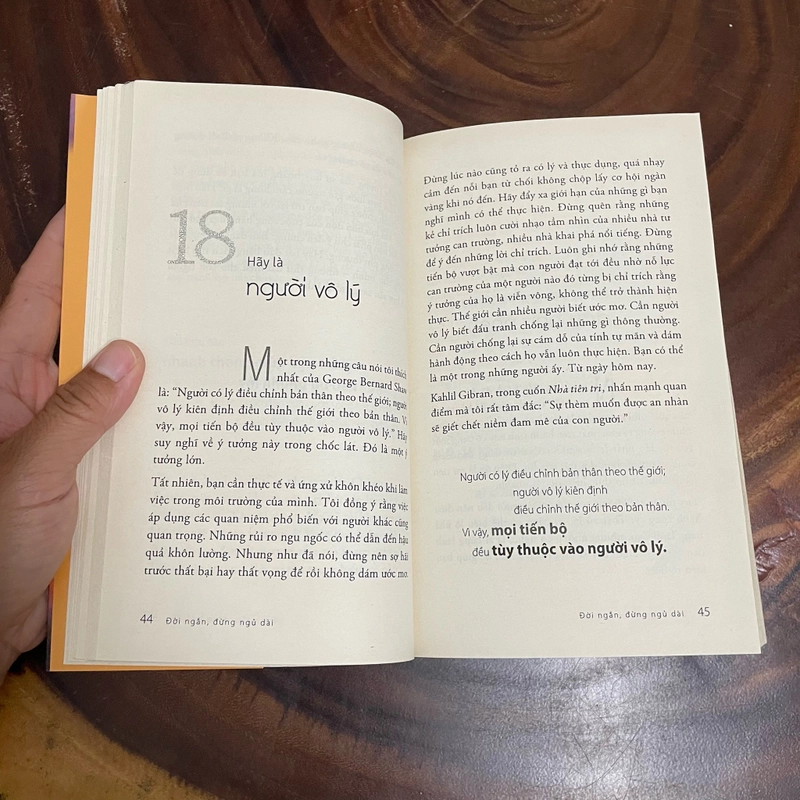 II Tựa sách: Đời Ngắn Đừng Ngủ Dài - Robin Sharma - 2018 442962