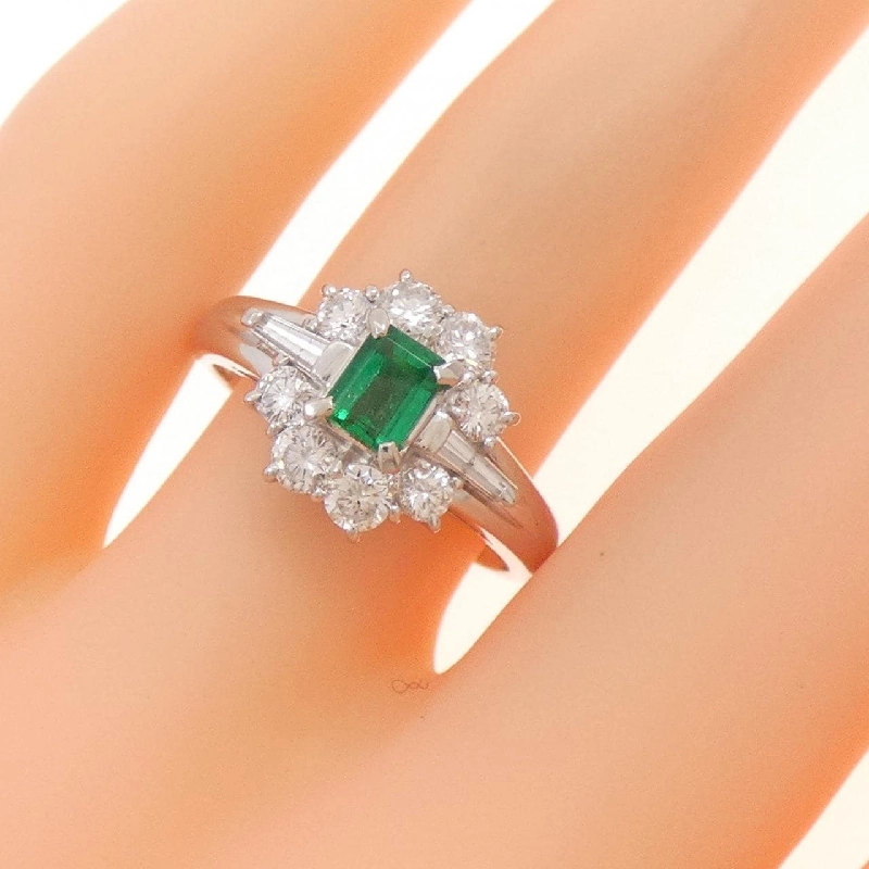 Nhẫn Emerald 0.39CT 671857