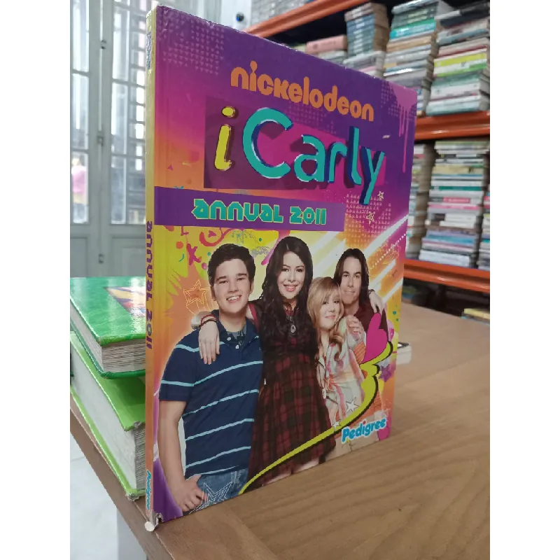 Nickelodeon iCarly annual 2011 577260